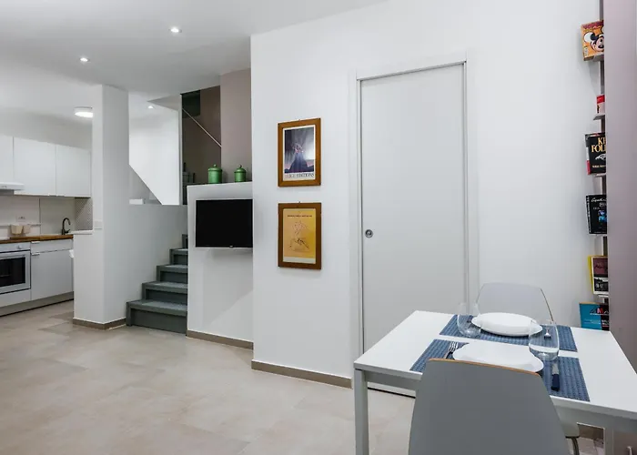 Modern Macha Apartment By Wonderful Italy